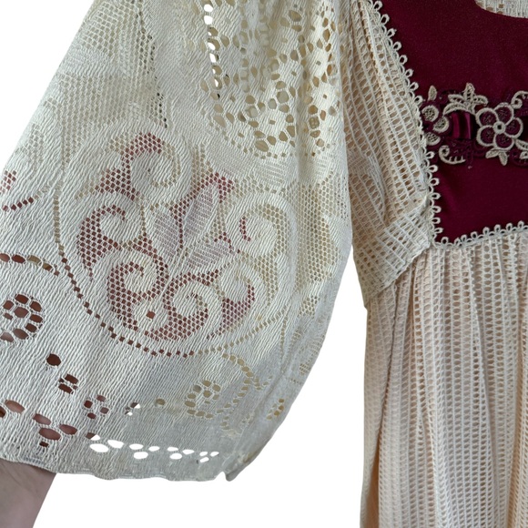 Vintage 1970s Joy Stevens Boho Cream and Maroon Lace Prairie Dress - Picture 3 of 10